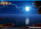 நதி நீரில் உடையும் நிலா